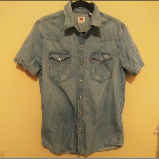 Levis Short Sleeve Distressed Denim Shirt Size M
